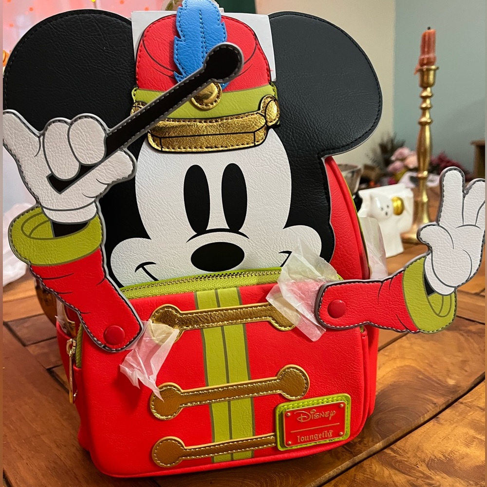 Mickey loungefly